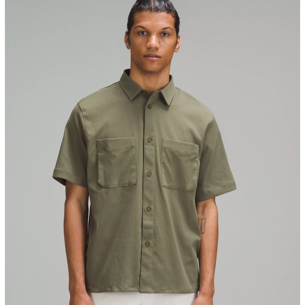 Lululemon Mens Relaxed Fit Short Sleeve Button Down Shirt Olive Green‎ XXL